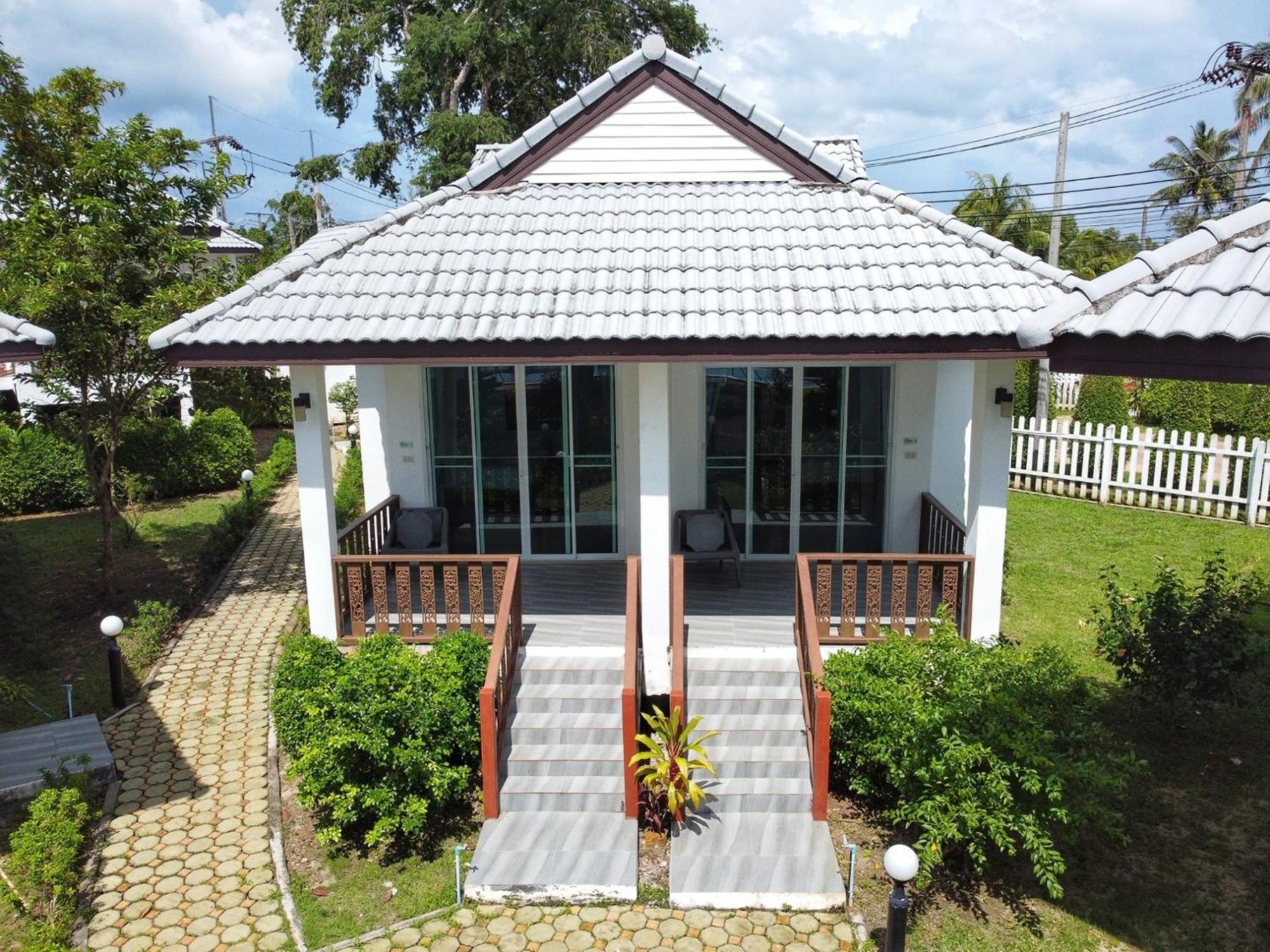 Horizon Beach Resort Koh Jum Esterno foto