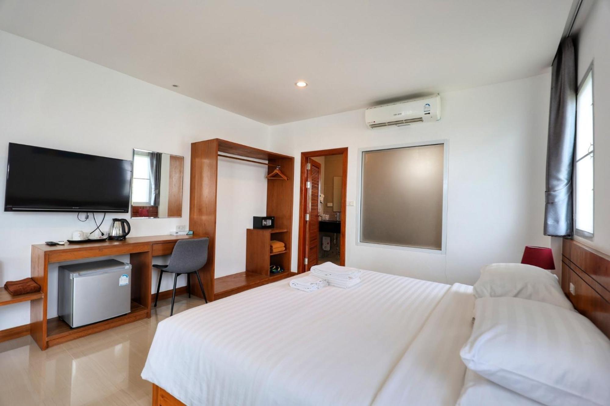Horizon Beach Resort Koh Jum Esterno foto