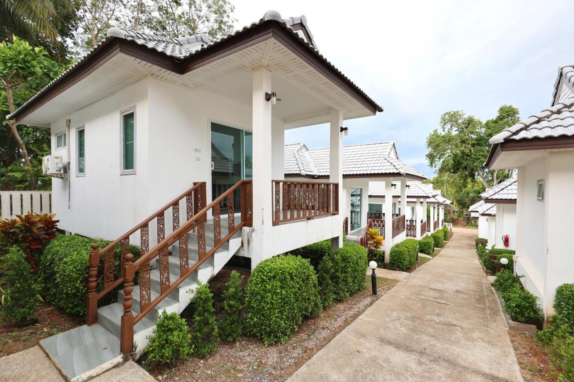 Horizon Beach Resort Koh Jum Esterno foto