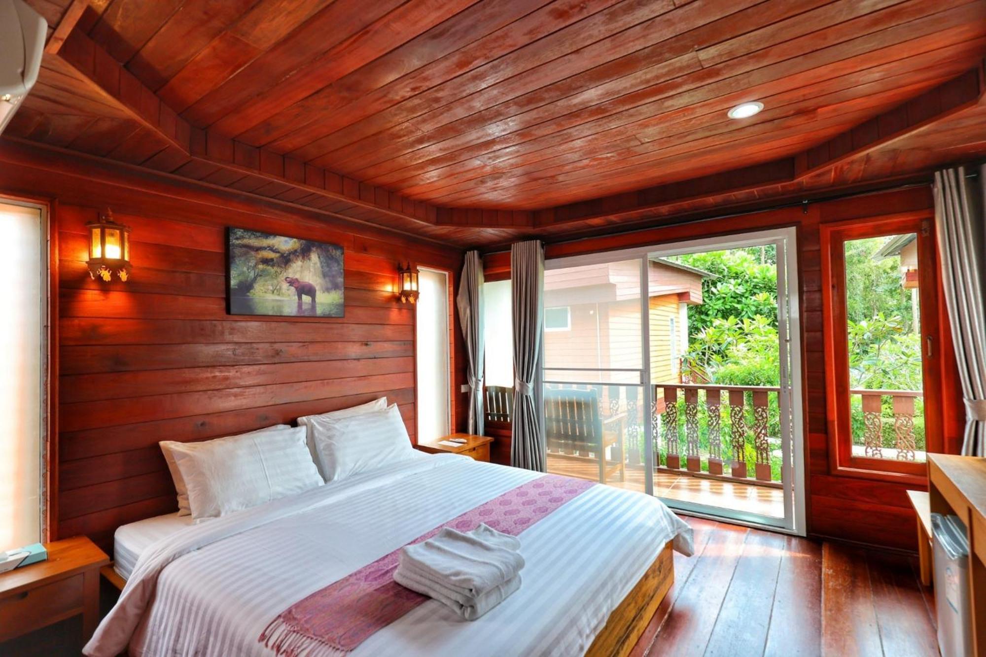 Horizon Beach Resort Koh Jum Esterno foto