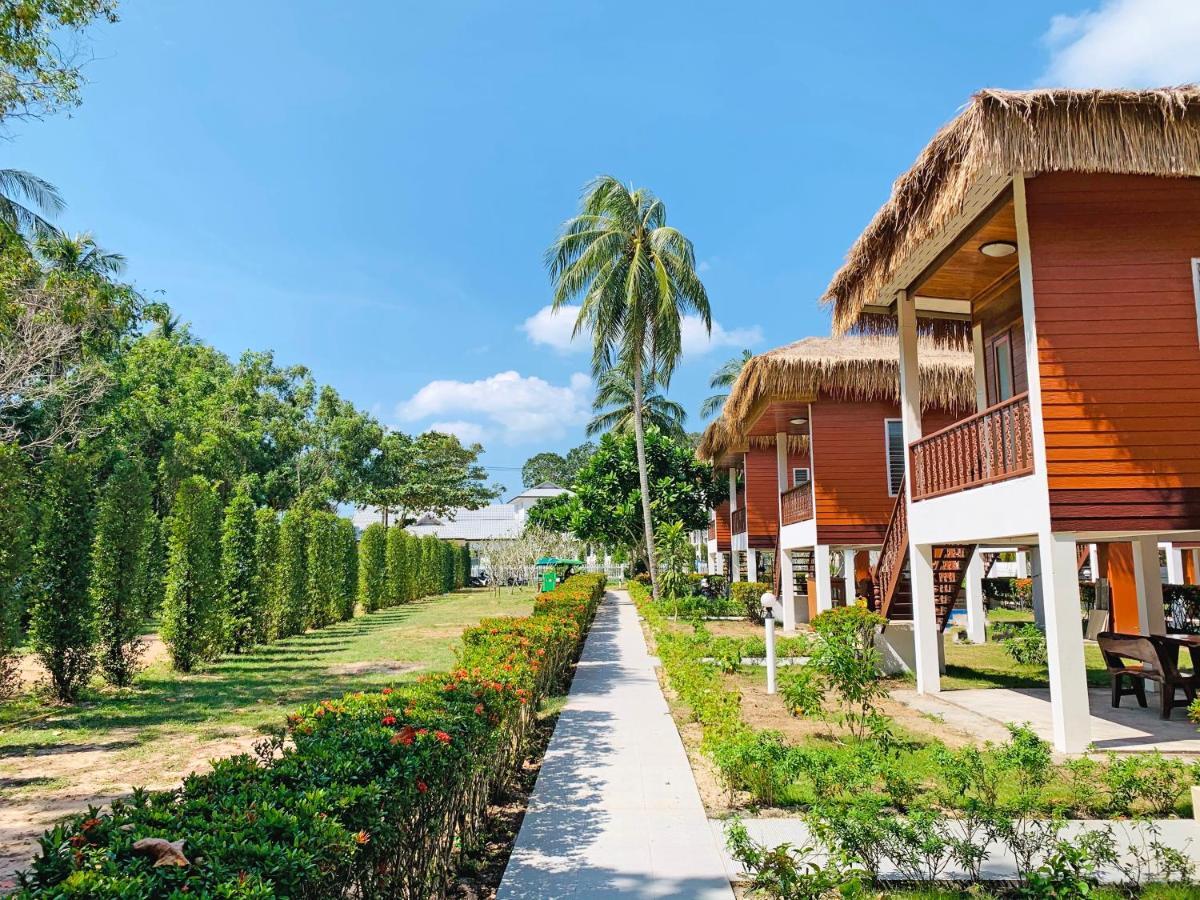 Horizon Beach Resort Koh Jum Esterno foto