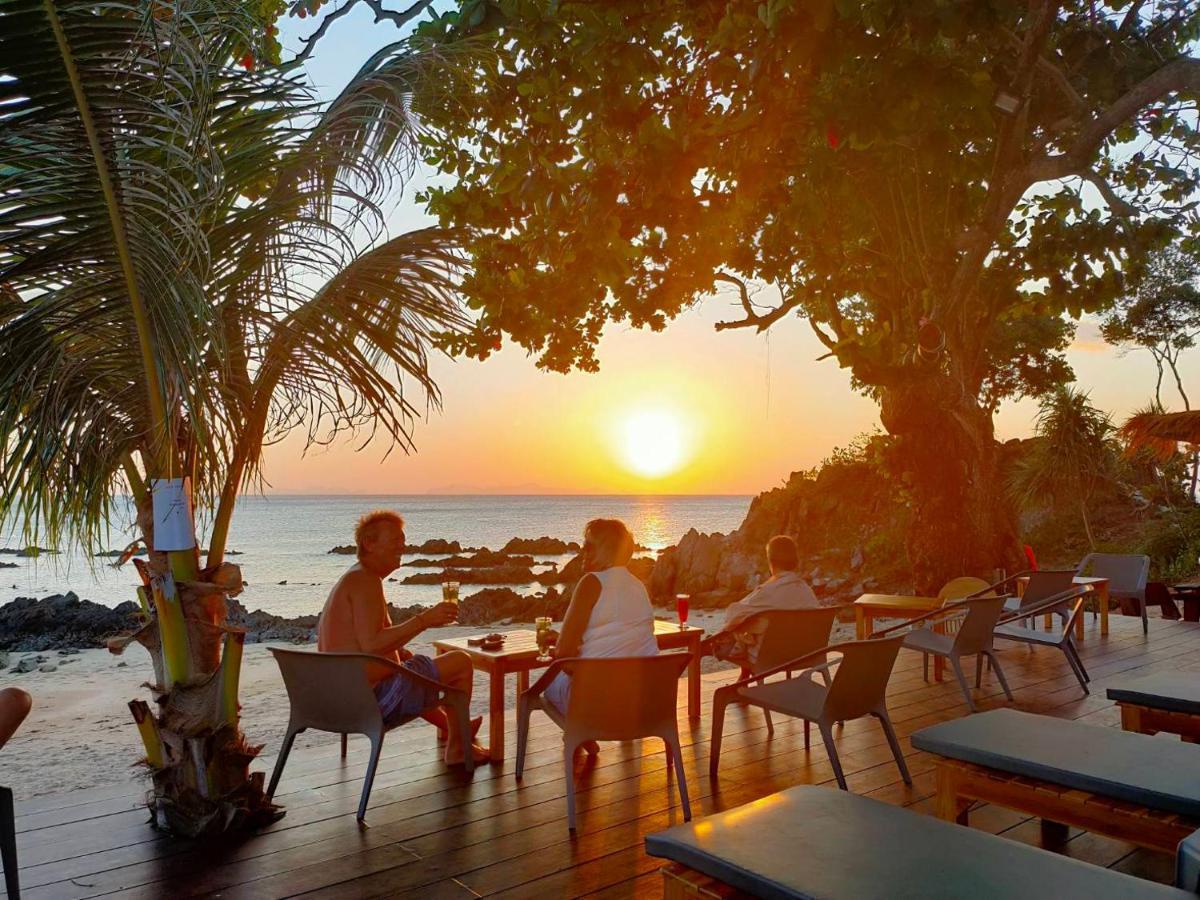 Horizon Beach Resort Koh Jum Esterno foto